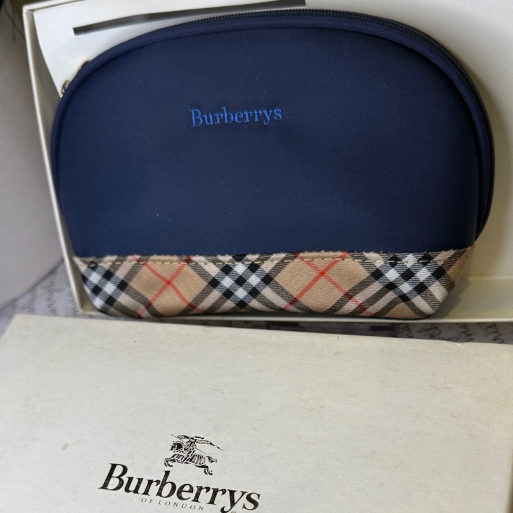 Burberrys Navy Nova Check Plaid Vintage Cosmetic Pouch
